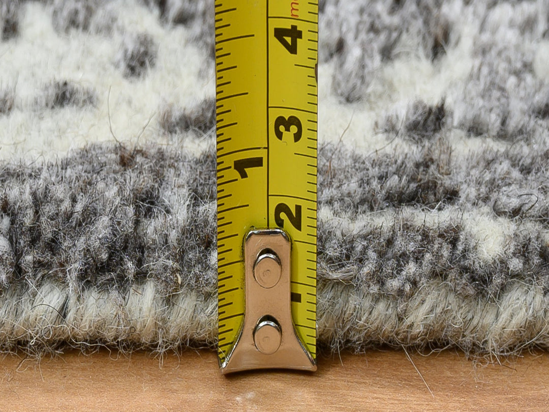 2'6" x 11'10" New Hand Loomed Black Wool & Pure Silk Runner Oriental Rug - MOA10264327