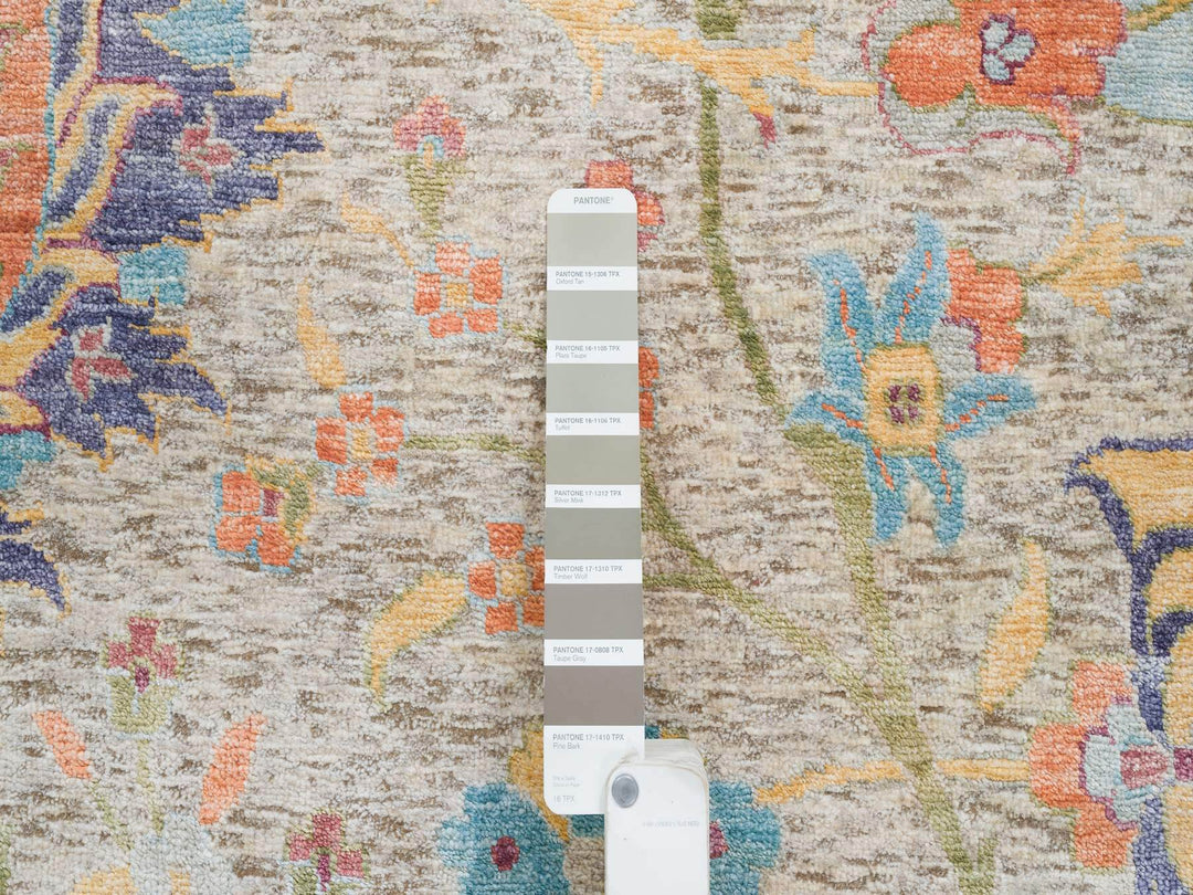 13'7" x 13'7" New Hand Knotted Beige Wool & Silk Round Oriental Rug - MOA10264436