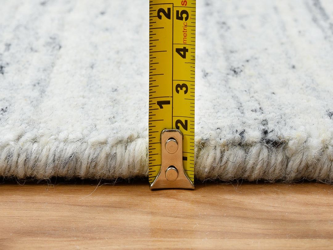 2'6" x 12'0" New Hand Loomed Ivory Wool Runner Oriental Rug - MOA10264780