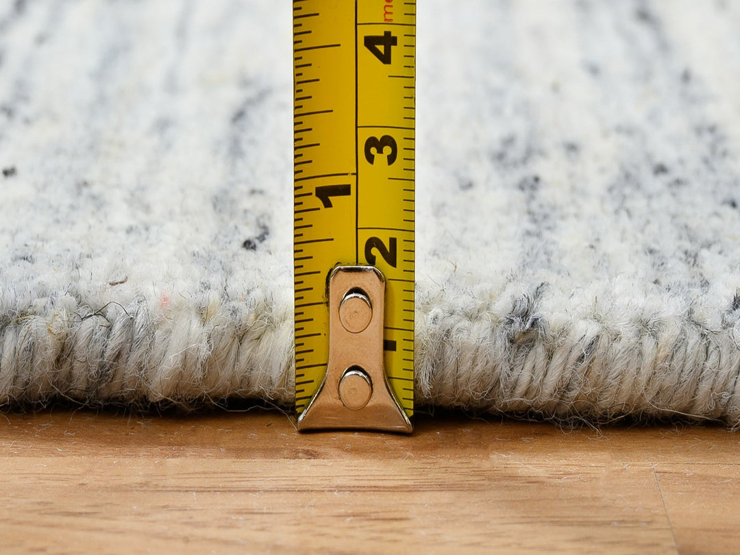 2'6" x 6'0" New Hand Loomed Ivory Wool Runner Oriental Rug - MOA10264787