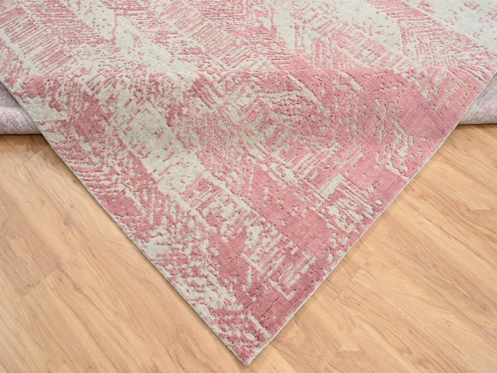 9'0" x 11'10" New Hand Loomed Pink Wool & Silk Rectangle Oriental Rug - MOA10264807