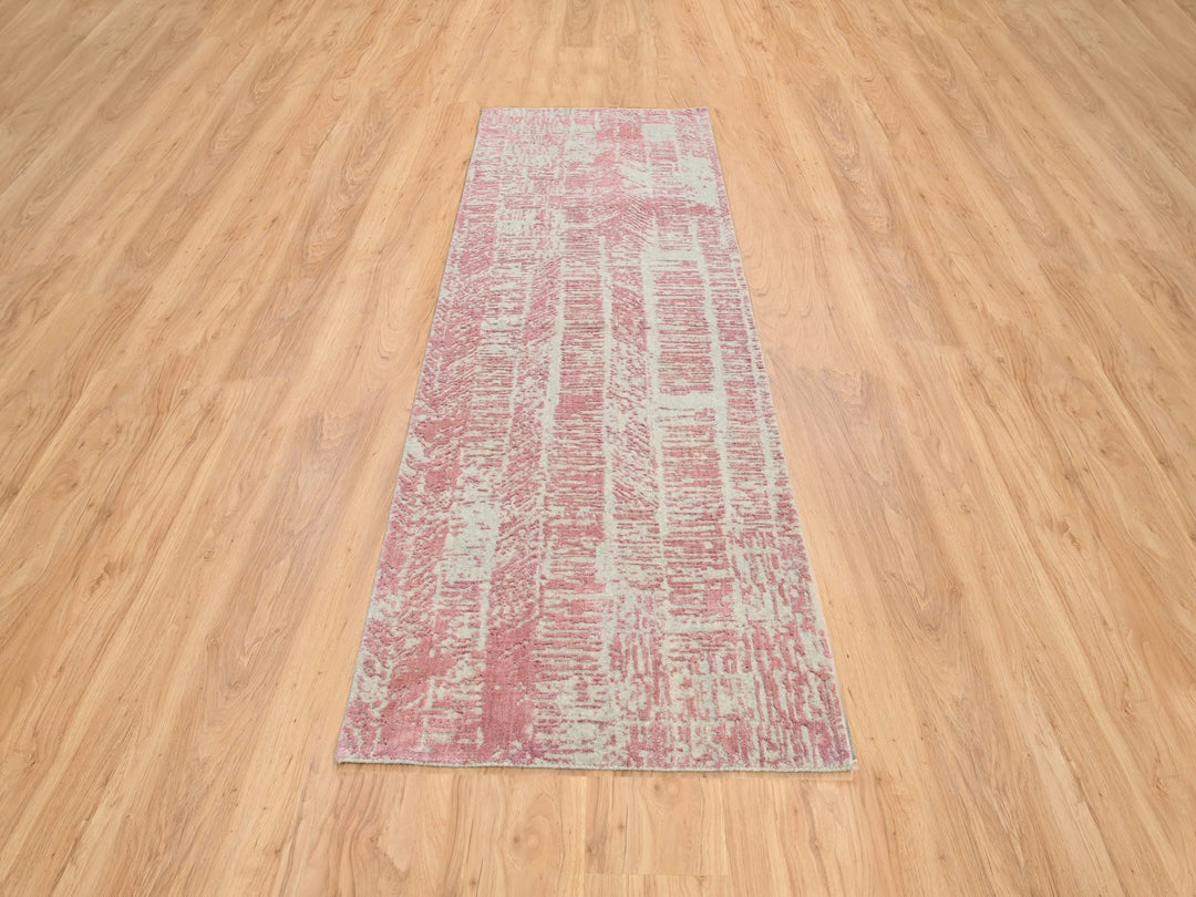 2'6" x 10'0" New Hand Loomed Pink Wool & Art Silk Runner Oriental Rug - MOA10264813