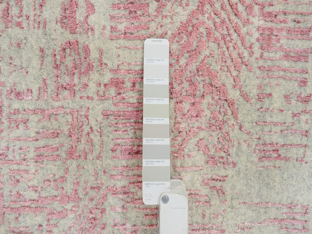 2'6" x 10'0" New Hand Loomed Pink Wool & Art Silk Runner Oriental Rug - MOA10264813