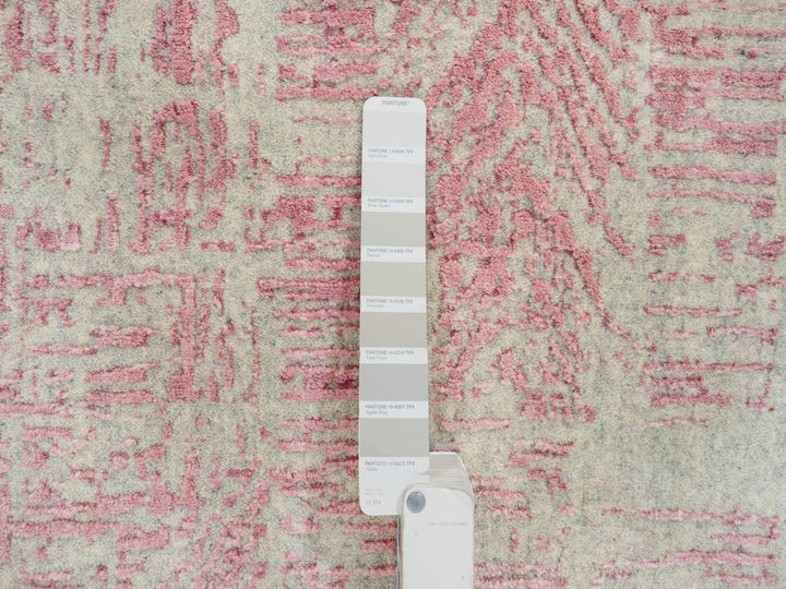 2'6" x 10'0" New Hand Loomed Pink Wool & Art Silk Runner Oriental Rug - MOA10264813