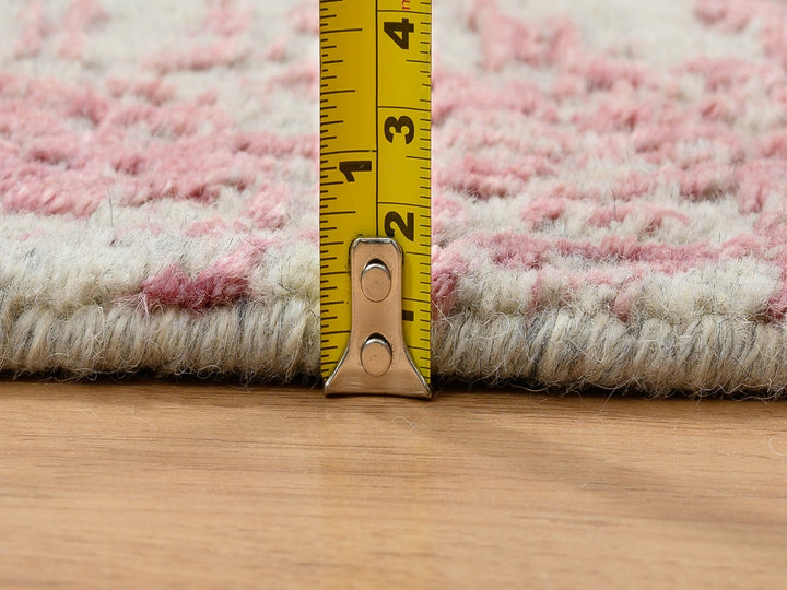 2'6" x 10'0" New Hand Loomed Pink Wool & Art Silk Runner Oriental Rug - MOA10264813