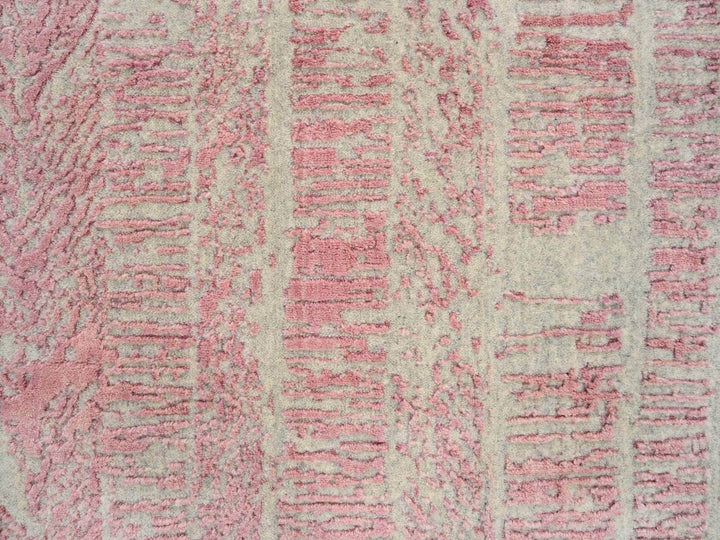 2'6" x 10'0" New Hand Loomed Pink Wool & Art Silk Runner Oriental Rug - MOA10264814