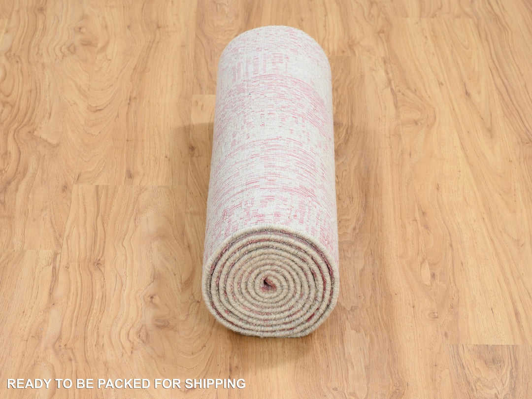 2'6" x 10'0" New Hand Loomed Pink Wool & Art Silk Runner Oriental Rug - MOA10264814