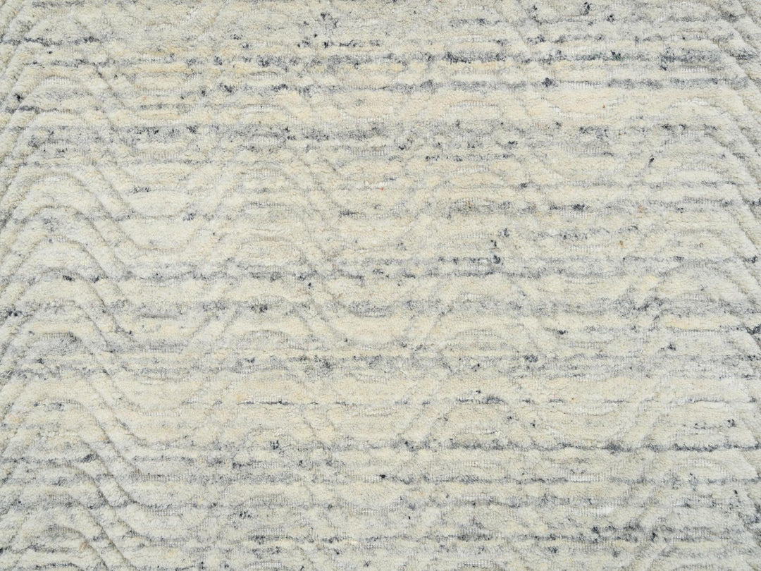 2'6" x 7'10" New Hand Loomed Beige Wool Runner Oriental Rug - MOA10264826