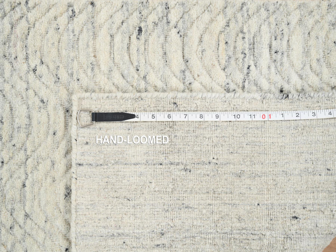 2'6" x 6'0" New Hand Loomed Beige Wool Runner Oriental Rug - MOA10264839