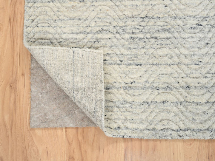 2'6" x 6'0" New Hand Loomed Beige Wool Runner Oriental Rug - MOA10264840