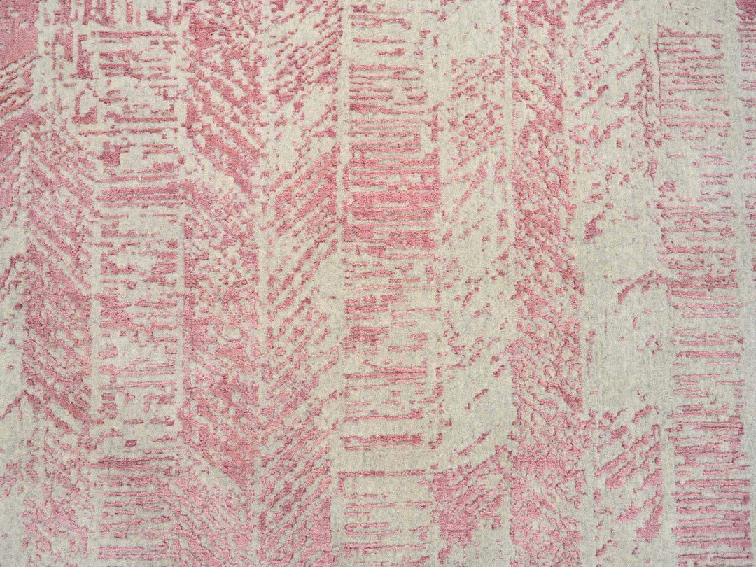 10'0" x 10'0" New Hand Loomed Pink Wool & Silk Round Oriental Rug - MOA10264842