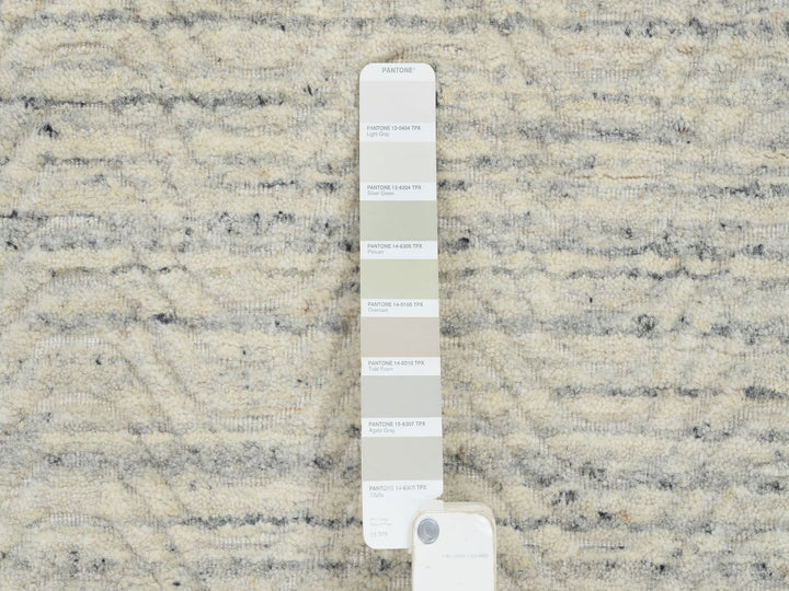 5'10" x 5'10" New Hand Loomed Beige Wool Round Oriental Rug - MOA10265024