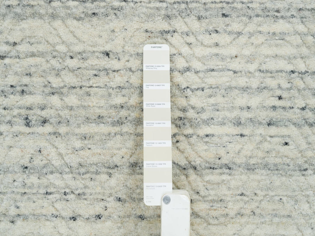 11'9" x 11'9" New Hand Loomed Beige Wool Round Oriental Rug - MOA10265038