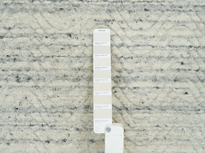 11'9" x 11'9" New Hand Loomed Beige Wool Round Oriental Rug - MOA10265038