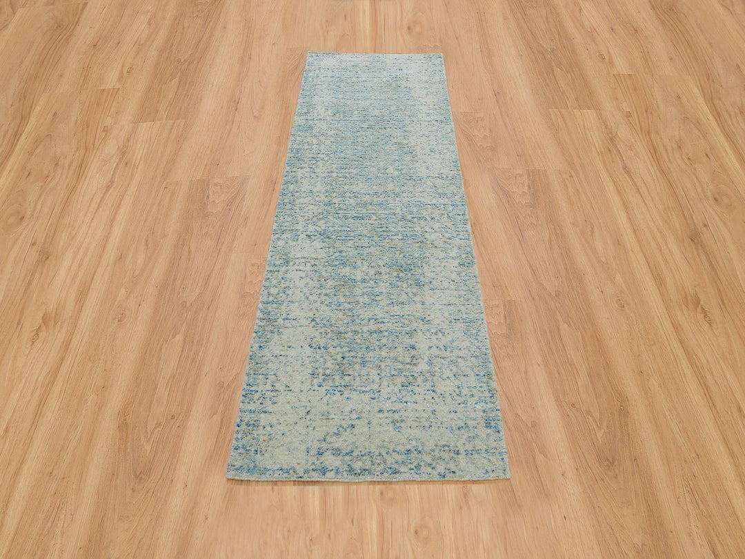 2'6" x 8'0" New Hand Loomed Grey Wool & Silk Runner Oriental Rug - MOA10265194