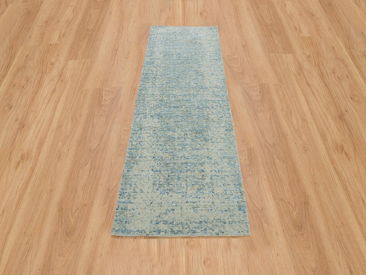 2'6" x 8'0" New Hand Loomed Grey Wool & Silk Runner Oriental Rug - MOA10265194