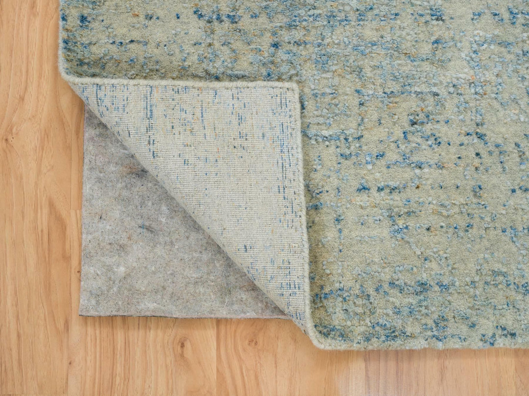 2'6" x 8'0" New Hand Loomed Grey Wool & Silk Runner Oriental Rug - MOA10265194