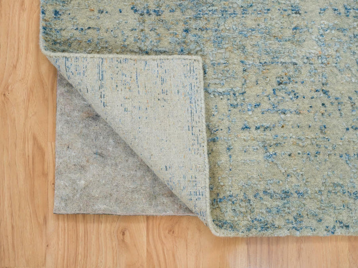 2'6" x 8'0" New Hand Loomed Grey Wool & Silk Runner Oriental Rug - MOA10265194