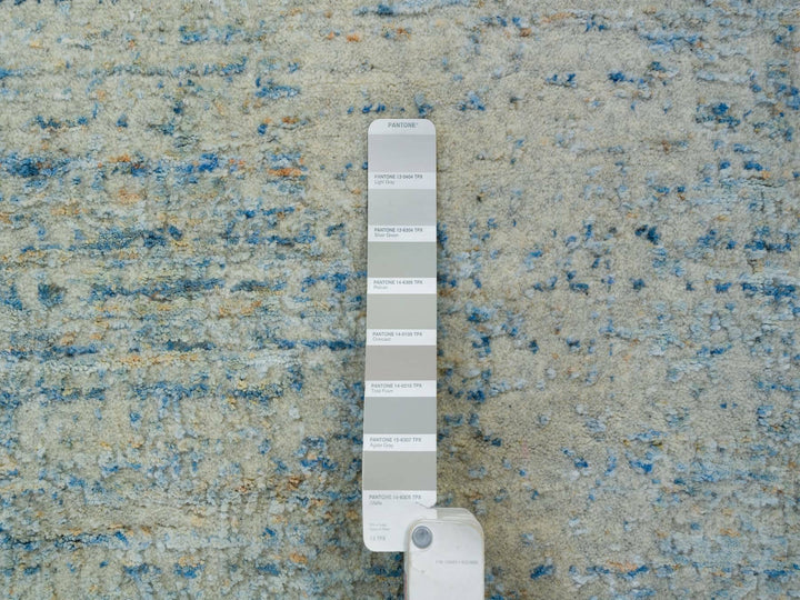 2'6" x 8'0" New Hand Loomed Grey Wool & Silk Runner Oriental Rug - MOA10265194