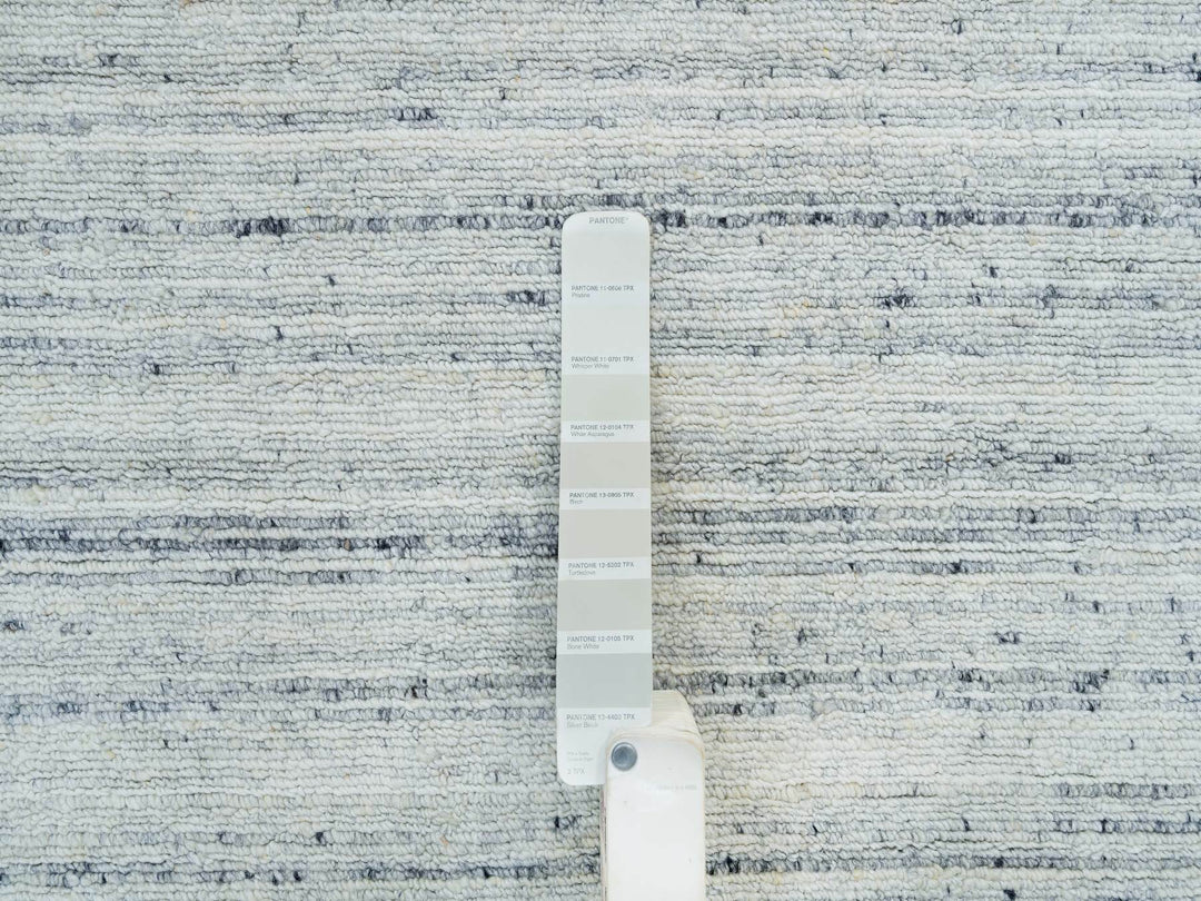 10'0" x 10'0" New Hand Loomed Ivory Wool Round Oriental Rug - MOA10265431