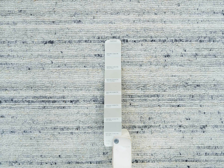 10'0" x 10'0" New Hand Loomed Ivory Wool Round Oriental Rug - MOA10265431