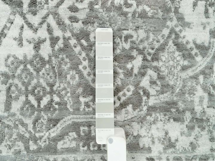 9'11" x 14'0" New Hand Knotted Grey Wool & Silk Rectangle Oriental Rug - MOA10265874