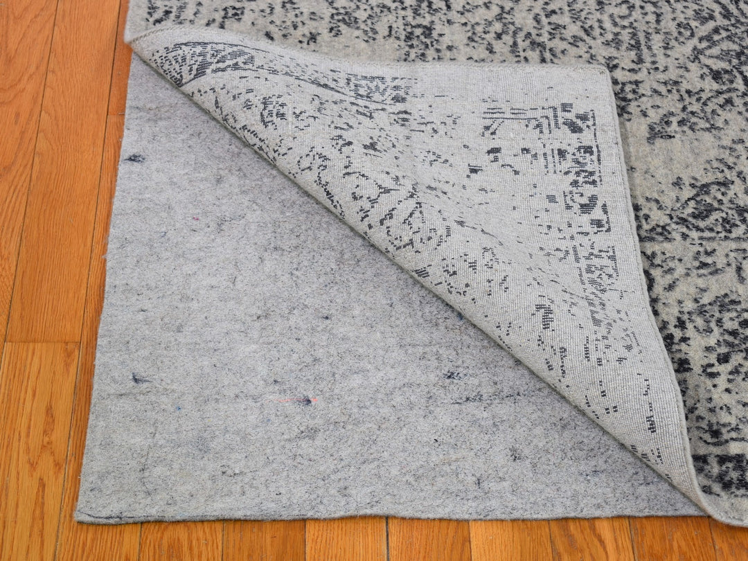 7'10" x 9'9" New Hand Loomed Grey Wool & Silk Rectangle Oriental Rug - MOA10266438