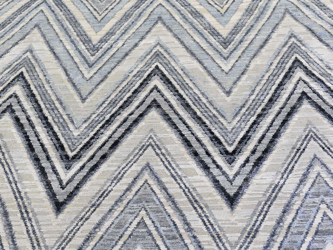 11'9" x 11'9" New Hand Knotted Ivory Wool & Silk Round Oriental Rug - MOA10266853