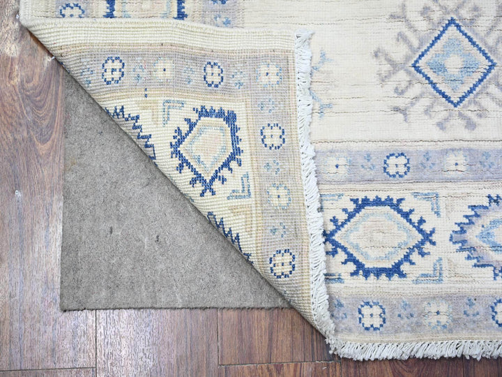 5'1" x 6'6" New Hand Knotted Ivory Wool Rectangle Oriental Rug - MOA10274685