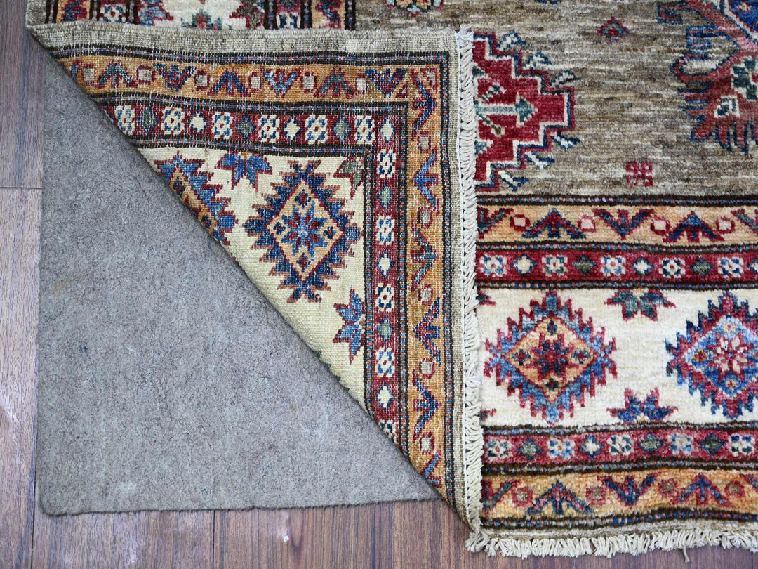 5'1" x 6'10" New Hand Knotted Beige Wool Rectangle Oriental Rug - MOA10274797