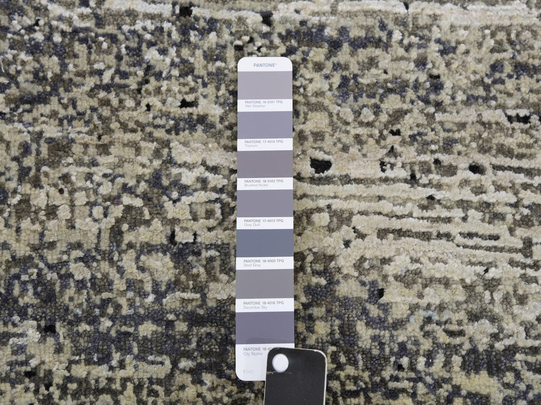 11'11" x 12'0" New Hand Knotted Black Wool & Silk Round Oriental Rug - MOA10275337