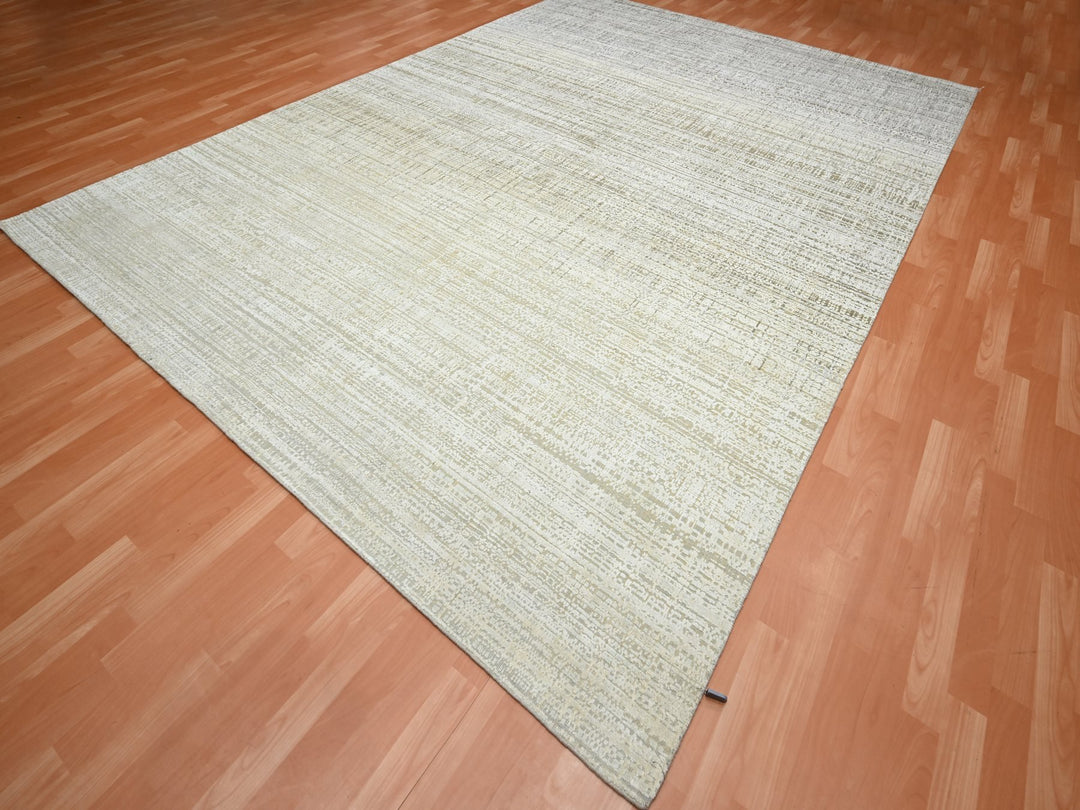 8'11" x 12'4" New Hand Knotted Ivory Wool & Silk Rectangle Oriental Rug - MOA10275505