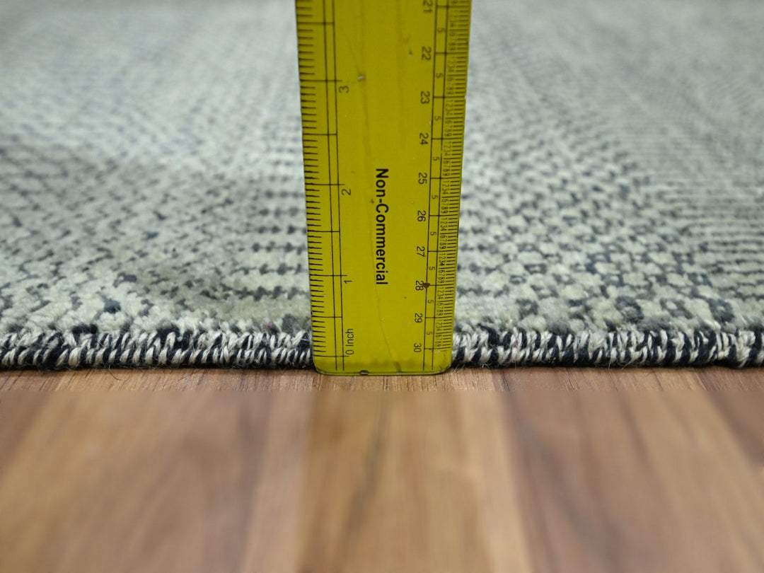 2'0" x 3'0" New Hand Knotted Grey Wool Rectangle Oriental Rug - MOA10276613