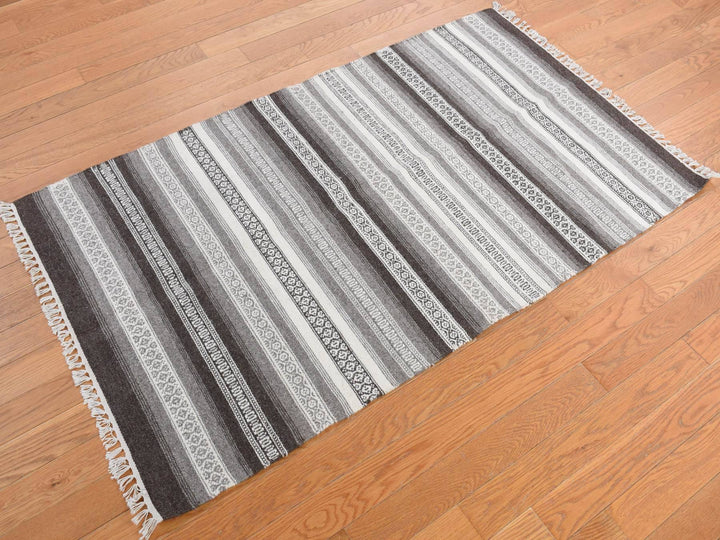 3'0" x 5'2" New Hand Woven Grey Wool Rectangle Oriental Rug - MOA10278143