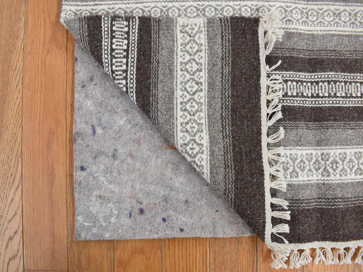 3'0" x 5'2" New Hand Woven Grey Wool Rectangle Oriental Rug - MOA10278143