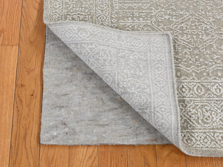 5'9" x 9'0" New Hand Loomed Grey Wool & Silk Rectangle Oriental Rug - MOA10280978