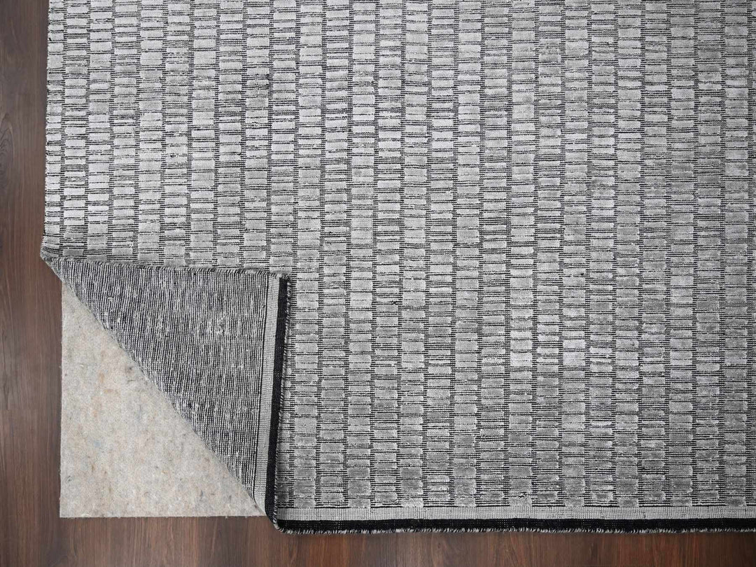 7'10" x 10'0" New Hand Loomed Grey Wool and Plant based Silk Rectangle Oriental Rug - MOA10284298
