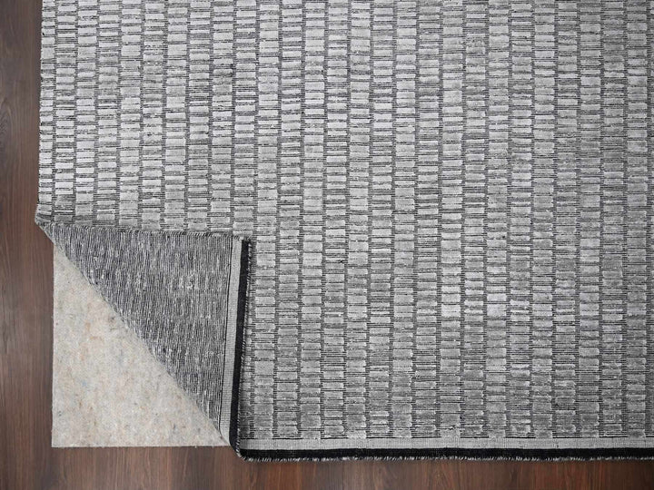 7'10" x 10'0" New Hand Loomed Grey Wool and Plant based Silk Rectangle Oriental Rug - MOA10284307