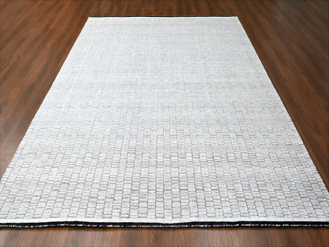 9'0" x 11'9" New Hand Loomed Ivory Wool and Plant based Silk Rectangle Oriental Rug - MOA10284585