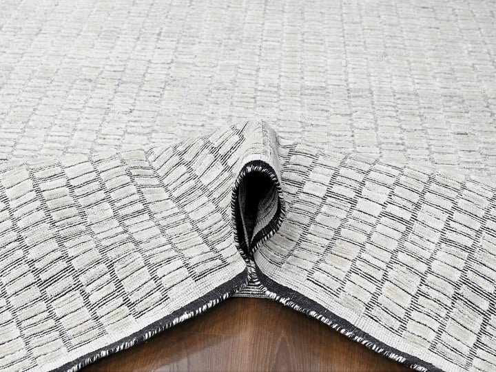 9'0" x 11'9" New Hand Loomed Ivory Wool and Plant based Silk Rectangle Oriental Rug - MOA10284585