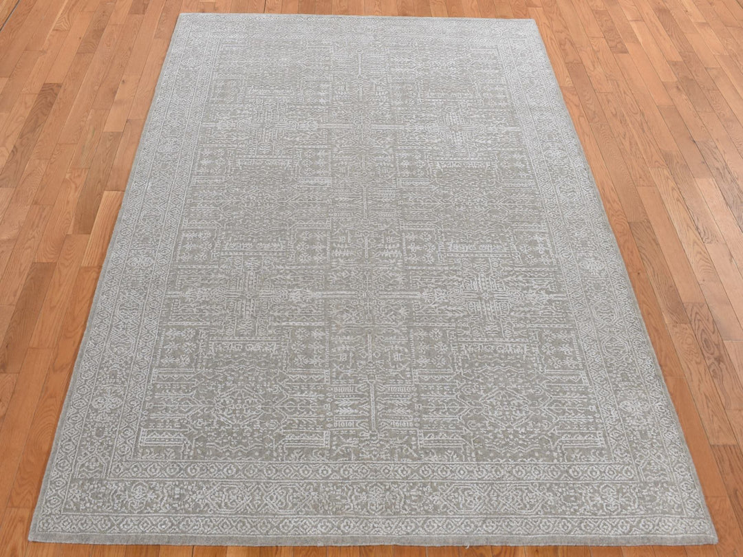 5'9" x 9'0" New Hand Loomed Grey Wool and Plant based Silk Rectangle Oriental Rug - MOA10287003