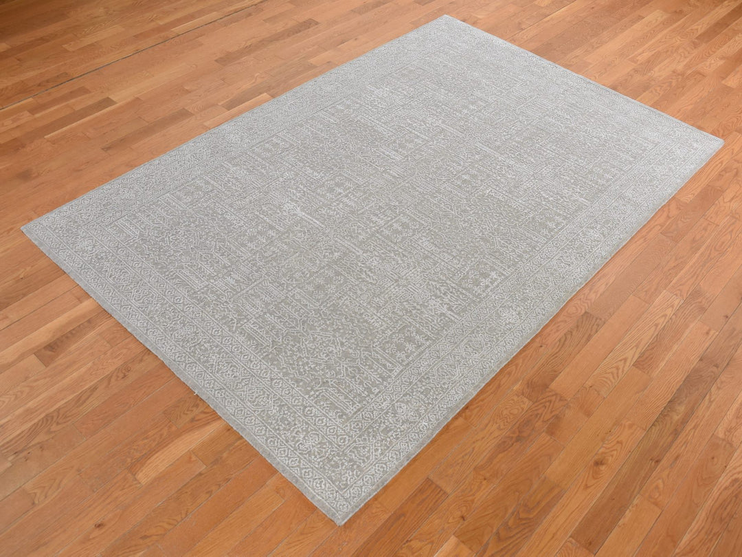 5'9" x 9'0" New Hand Loomed Grey Wool and Plant based Silk Rectangle Oriental Rug - MOA10287003
