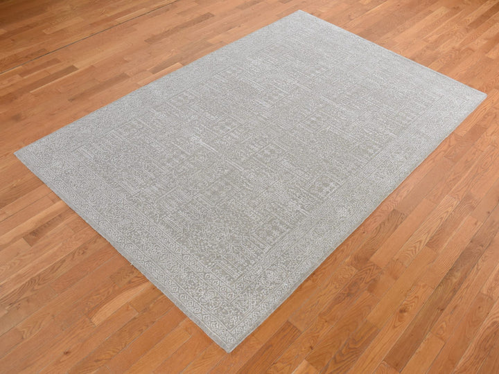 5'9" x 9'0" New Hand Loomed Grey Wool and Plant based Silk Rectangle Oriental Rug - MOA10287003