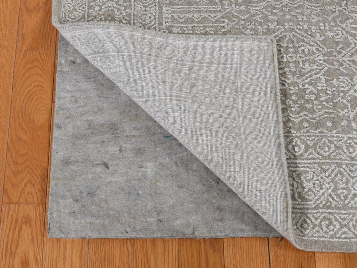 5'9" x 9'0" New Hand Loomed Grey Wool and Plant based Silk Rectangle Oriental Rug - MOA10287003