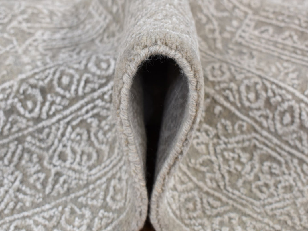 5'9" x 9'0" New Hand Loomed Grey Wool and Plant based Silk Rectangle Oriental Rug - MOA10287003