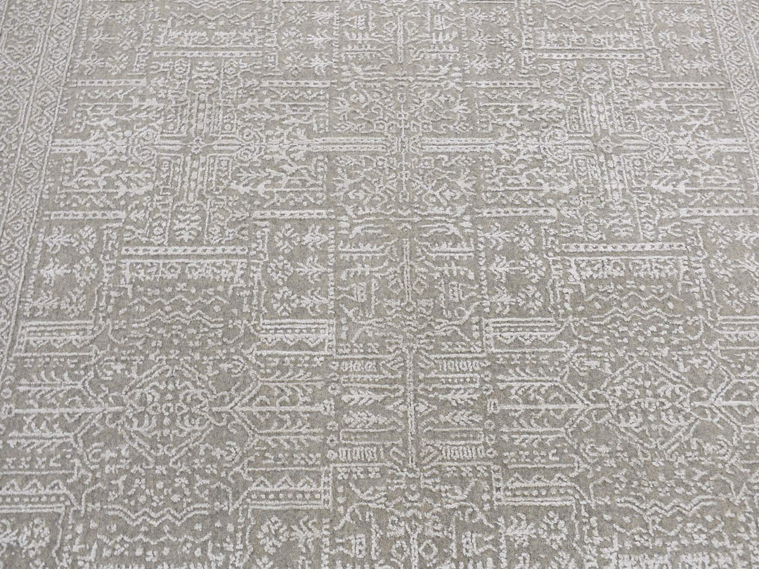 5'9" x 9'0" New Hand Loomed Grey Wool and Plant based Silk Rectangle Oriental Rug - MOA10287003
