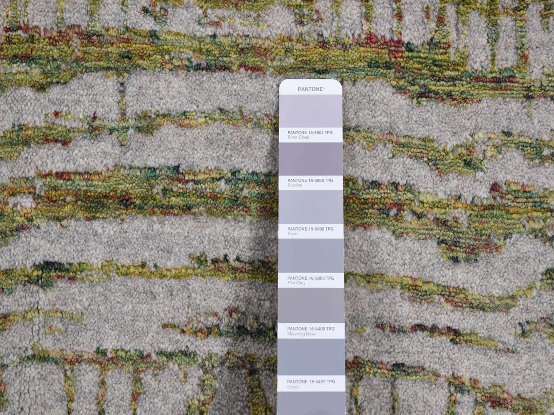 7'10" x 9'9" New Hand Loomed Grey Wool & Silk Rectangle Oriental Rug - MOA10287024