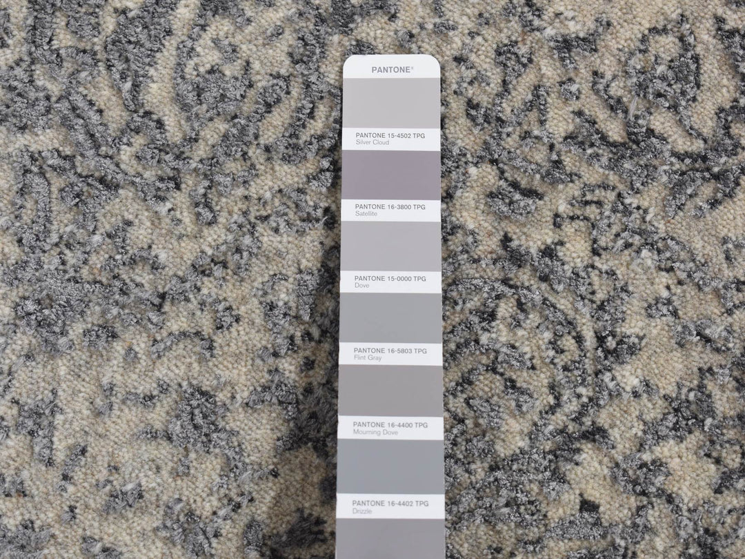 2'5" x 8'2" New Hand Loomed Grey Wool & Silk Runner Oriental Rug - MOA10287228