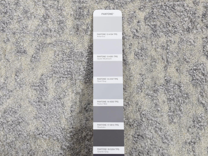 7'9" x 7'9" New Hand Loomed Grey Wool & Silk Round Oriental Rug - MOA10287359