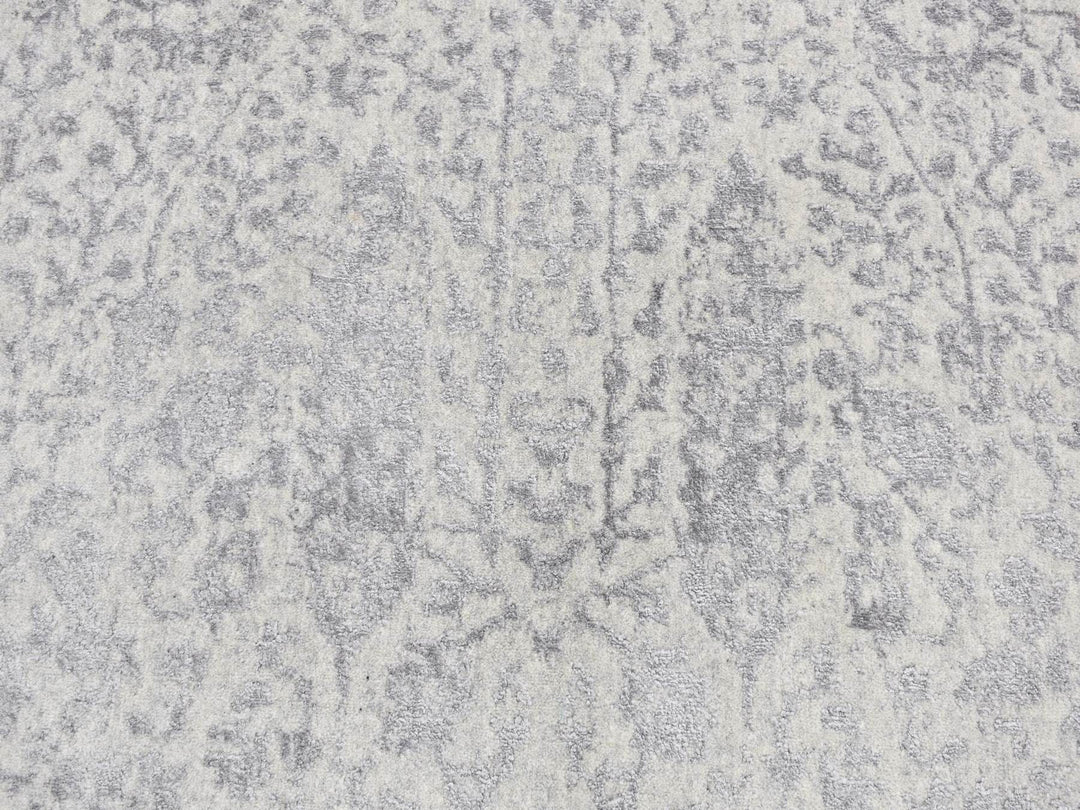 7'9" x 7'9" New Hand Loomed Grey Wool & Silk Round Oriental Rug - MOA10287359